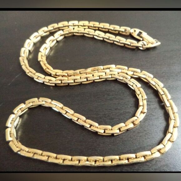 VINTAGE SIGNED NAPIER HEAVY GOLD TONE 24" NECKLACE - Picture 1 of 2